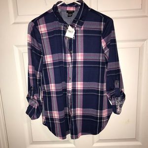 pink,blue & white flannel shirt 🌷